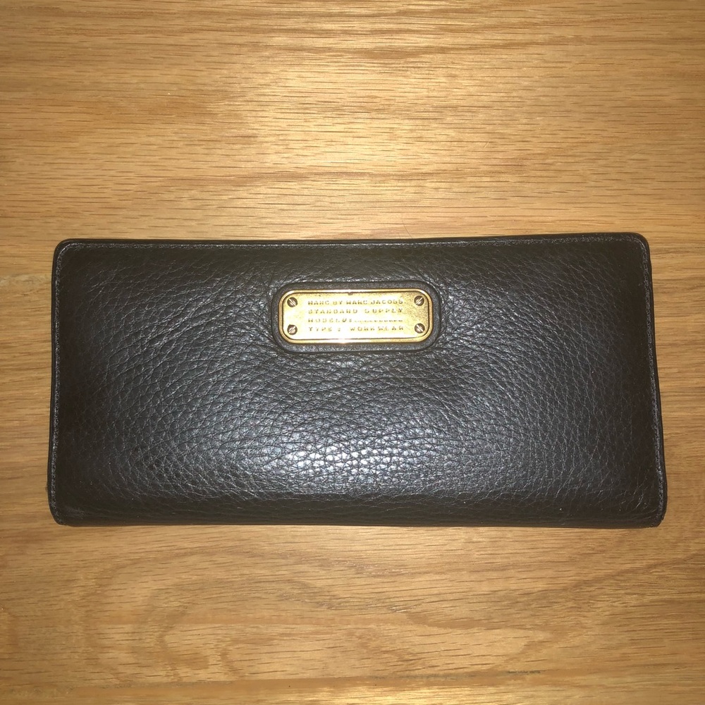 Eeuc authentic Marc by Marc Jacobs wallet